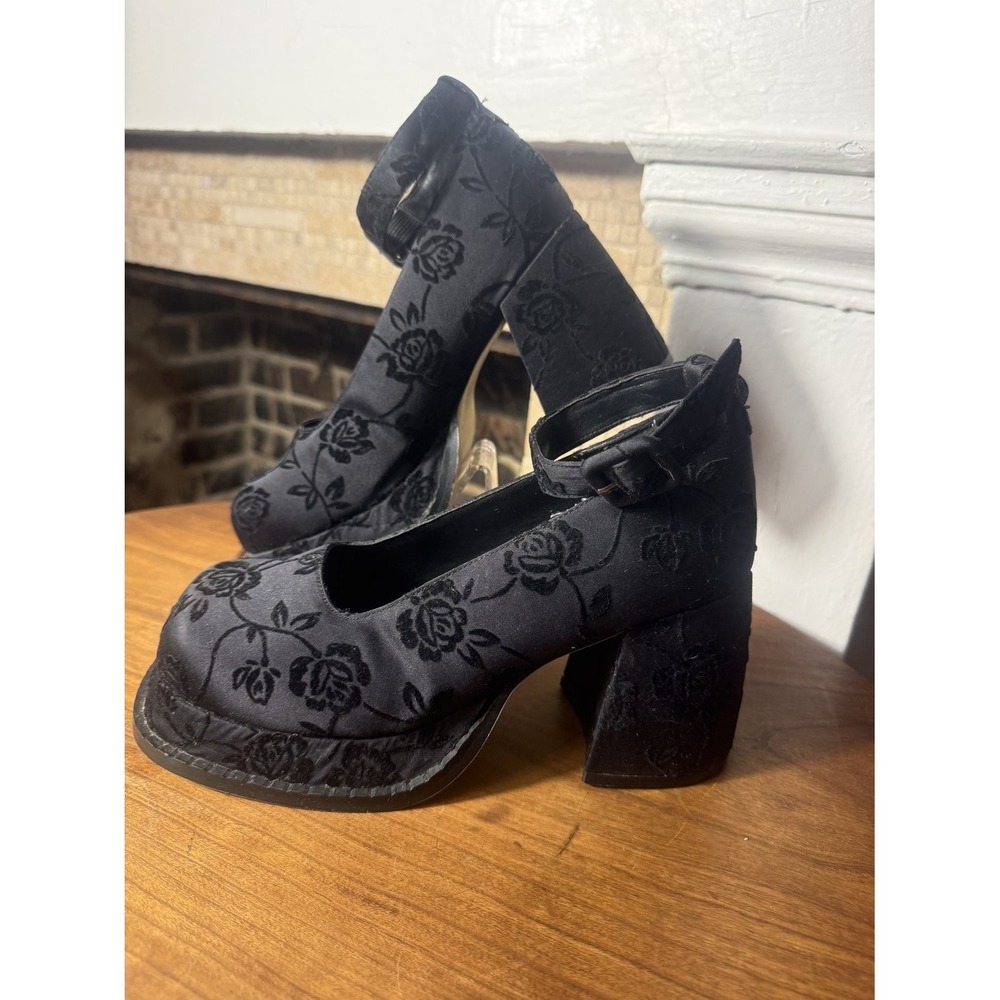 dELiA*s Delia's Women's Heel Black Vintage Y2K Tonal‎ Floral Print Platform Sz 8